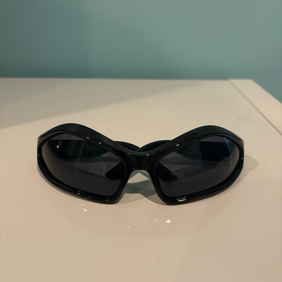 Balenciaga Glossy Black Sunglasses,All Products : American Fashion Style Bags On Sale